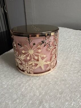 Bath & Body Works snowflake & star candle holder